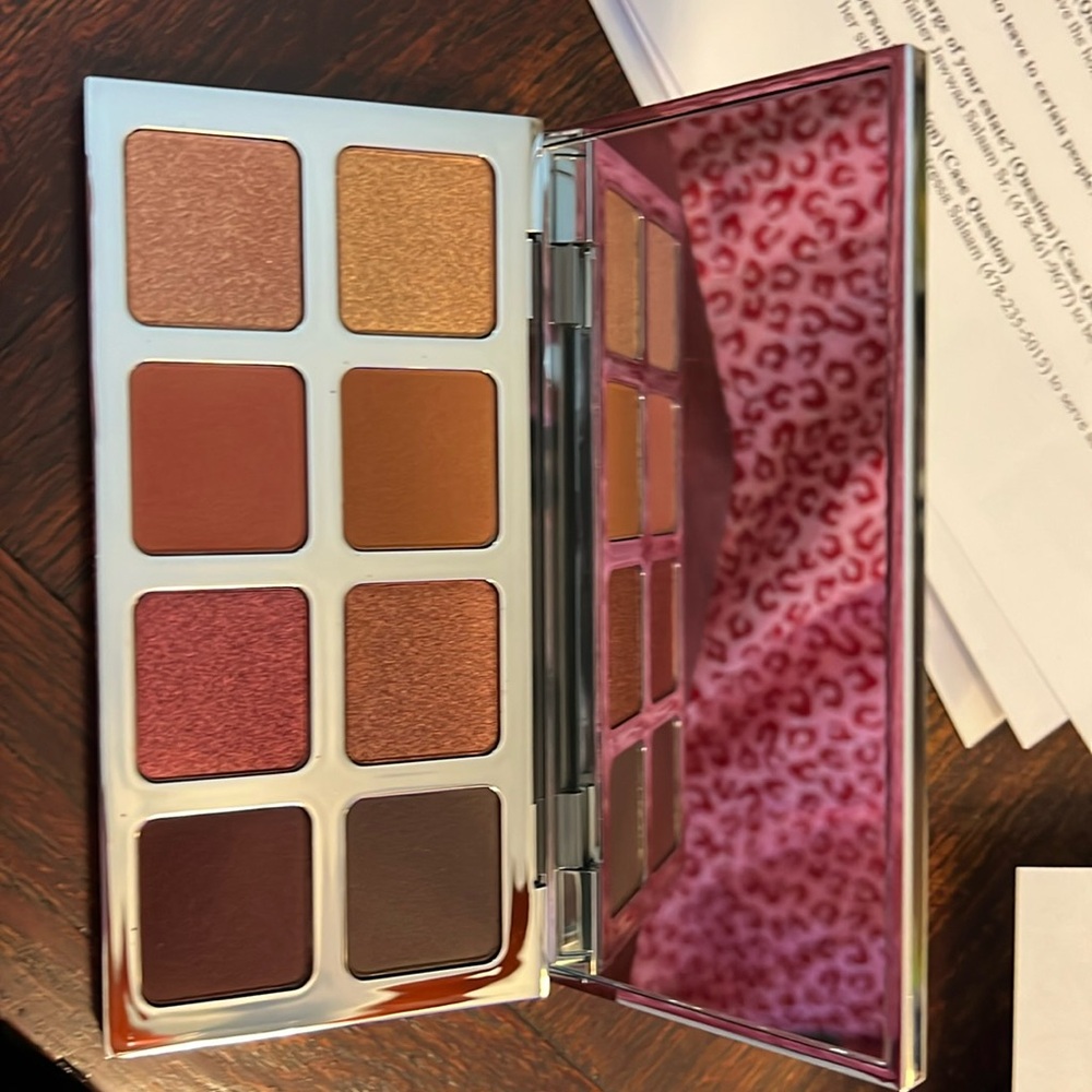 Il Makiage Color Boss Master Palette in Treat Yo’ Self NIB